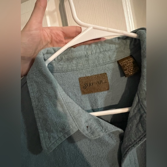 St John’s Bay Button Down Flannel 🍁 - Picture 5 of 9